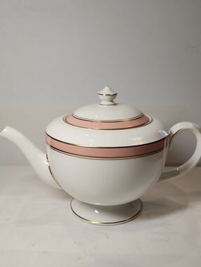 Royal Worcester Rose Pink Howard Teapotl with Gold Rim